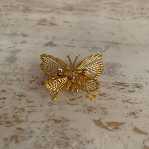 Vintage monet Butterfly pin - Picture 7 of 7